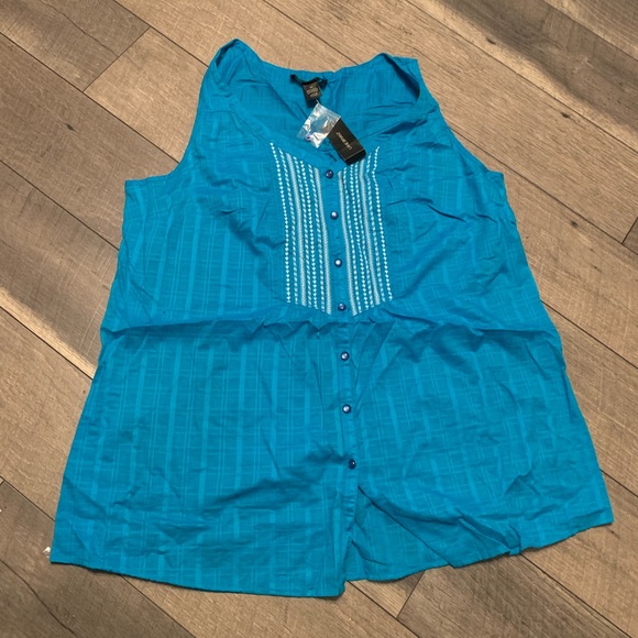 Lane Bryant Tops - Sleeveless top